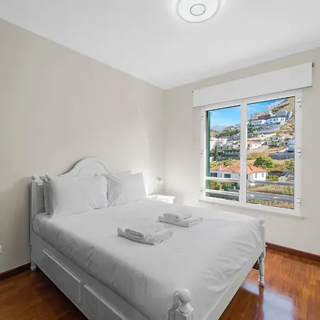 Tulipa Prime Location Apartment Funchal (Madeira)